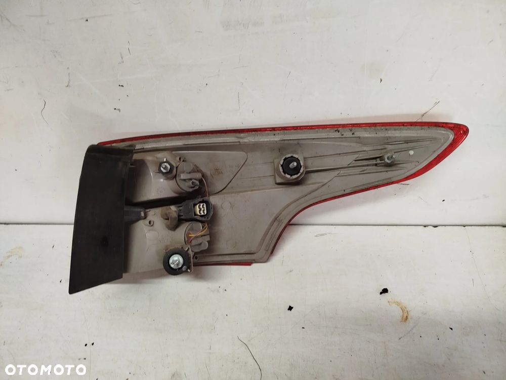 + LAMPA TYL TYLNA LEWA FORD FOCUS 3 III MK.3 KOMBI USZKODZONA - 10