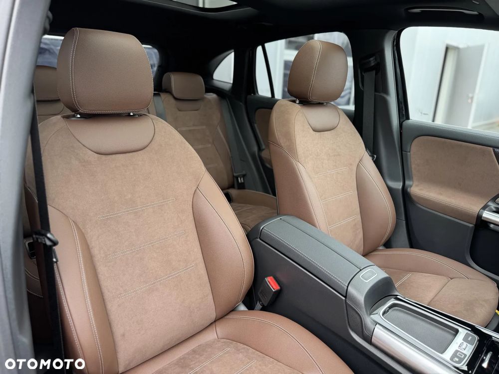 Mercedes-Benz GLA 220 4Matic 8G-DCT AMG Line Advanced Plus - 12