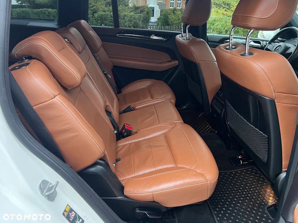 Mercedes-Benz GLS 400 4Matic 9G-TRONIC Exclusive - 11