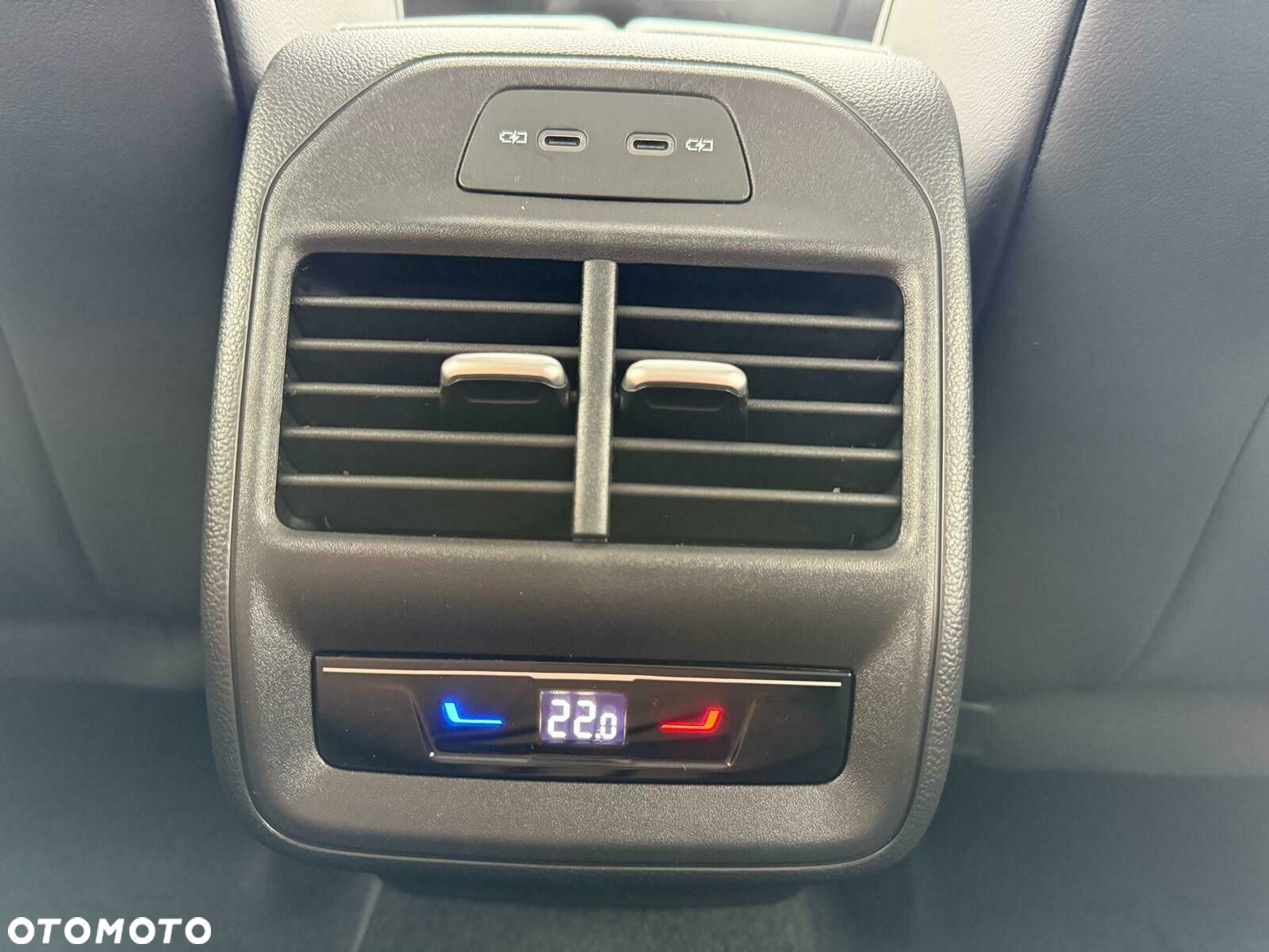 Volkswagen Passat - 28