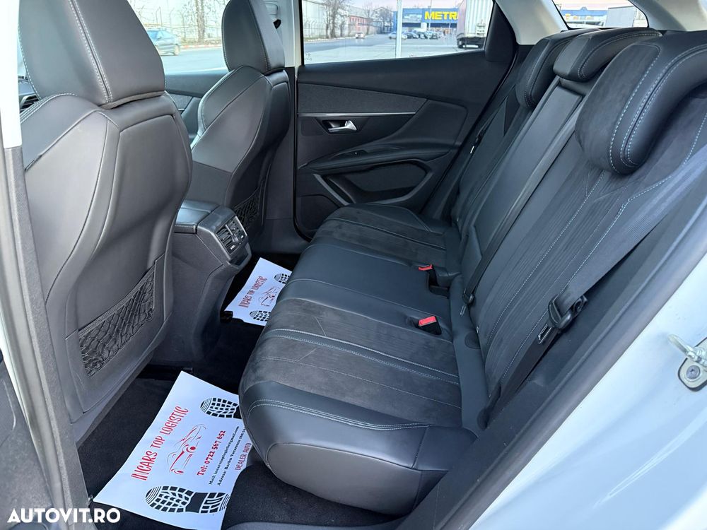 Peugeot 3008 PureTech 130 Stop & Start GPF EAT8 Crossway - 17