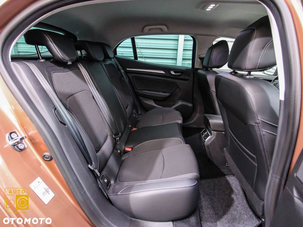 Renault Megane 1.3 TCe FAP Zen - 11