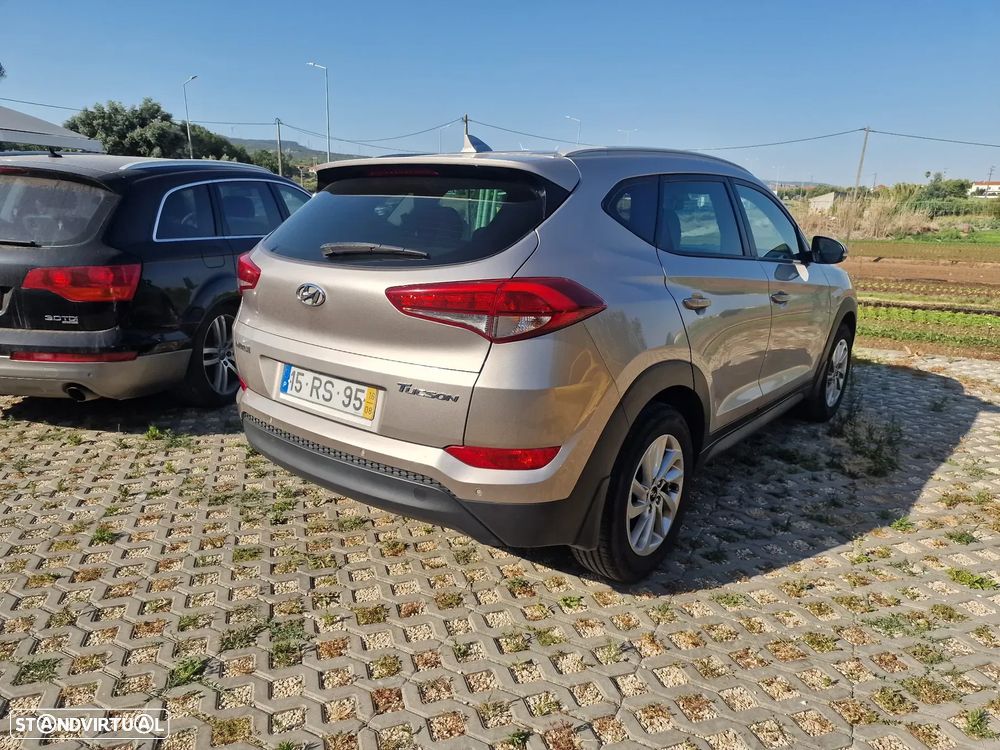 Hyundai Tucson 1.7 CRDi Executive - 7