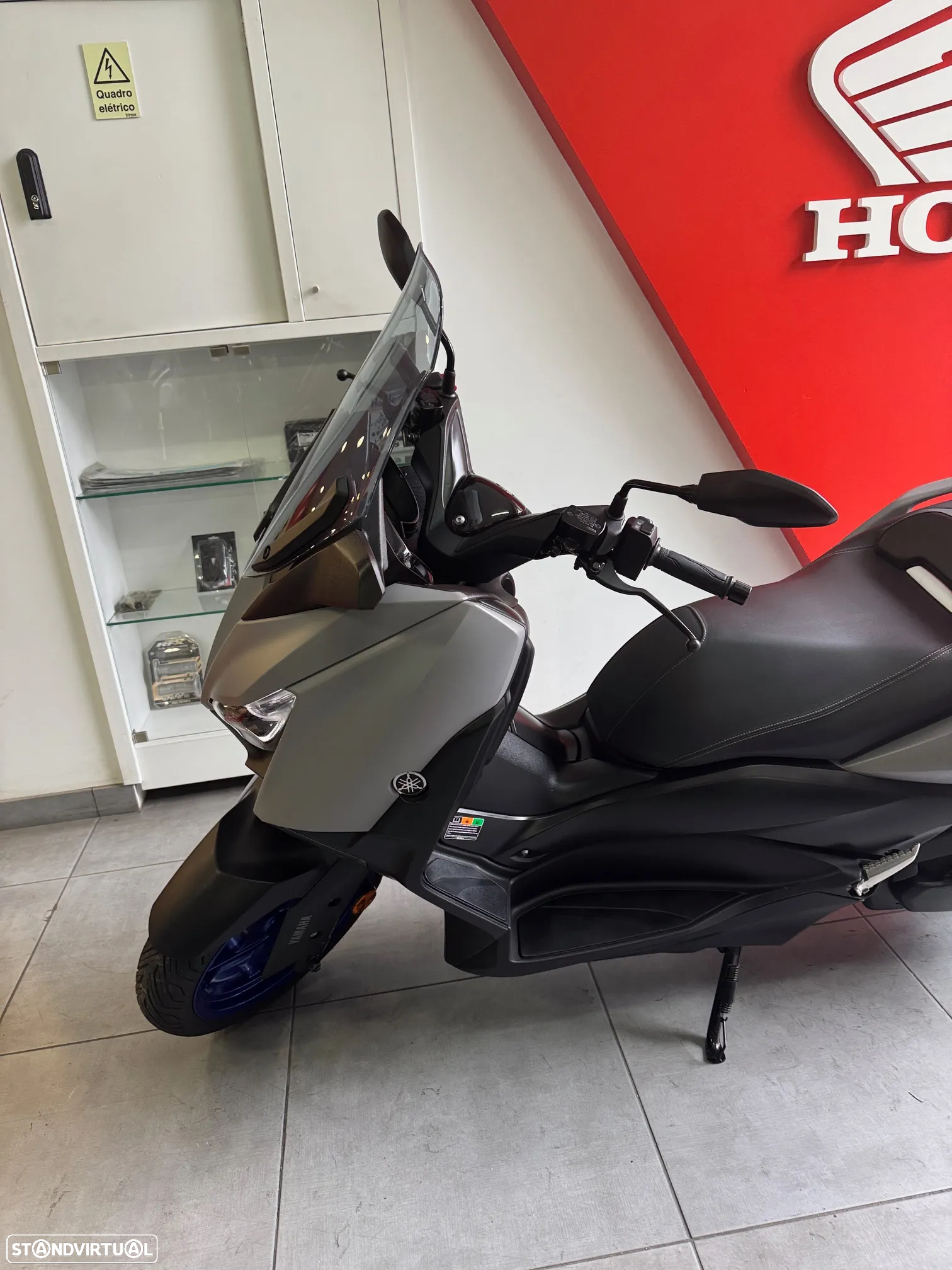 Yamaha X-Max - 5