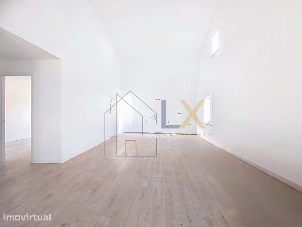 Moradia T2 totalmente remodelada em Mamarrosa com espaço externo. - Grande imagem: 3/11