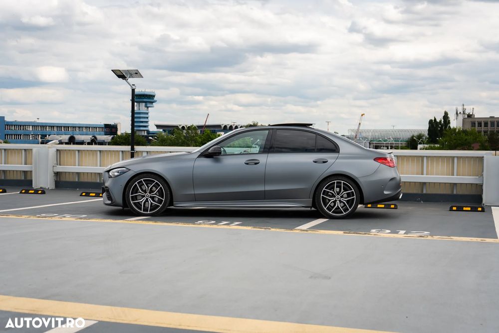 Mercedes-Benz C 300 4MATIC 9G-TRONIC AMG Line - 5