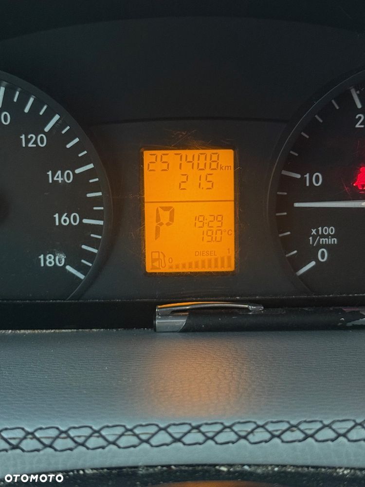 Mercedes-Benz Sprinter - 6