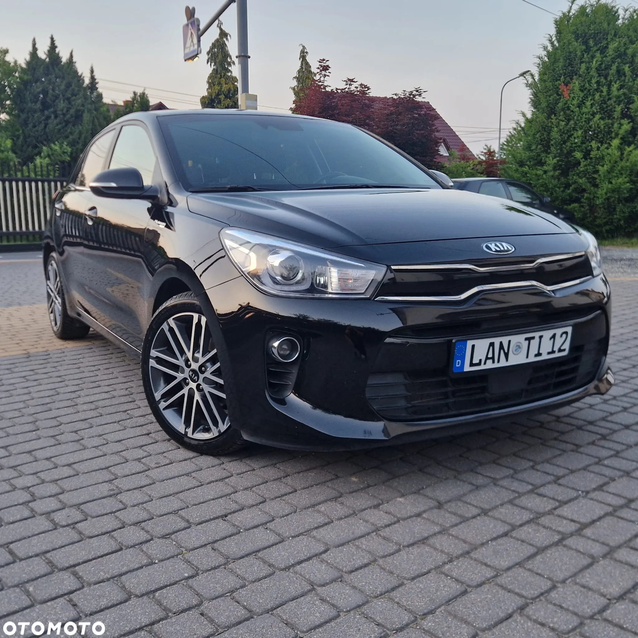 Kia Rio - 7