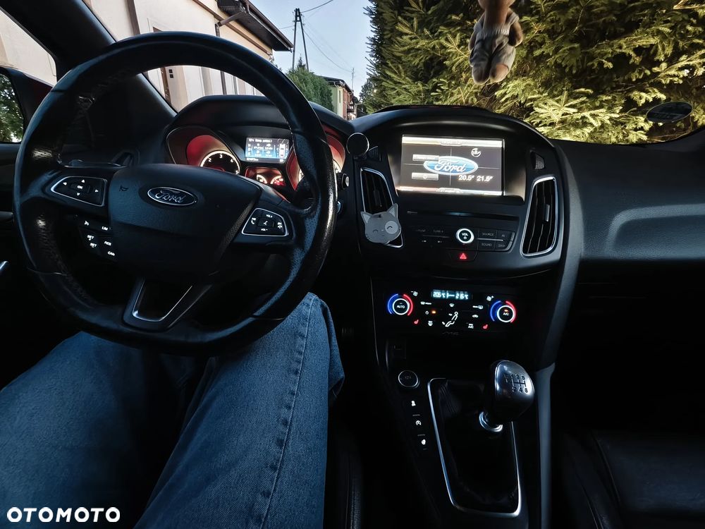Ford Focus - 20