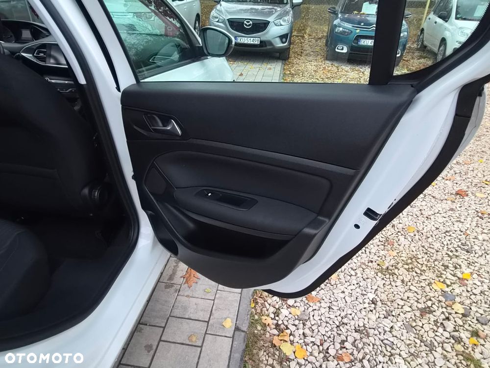 Peugeot 308 1.2 PureTech Active S&S - 22