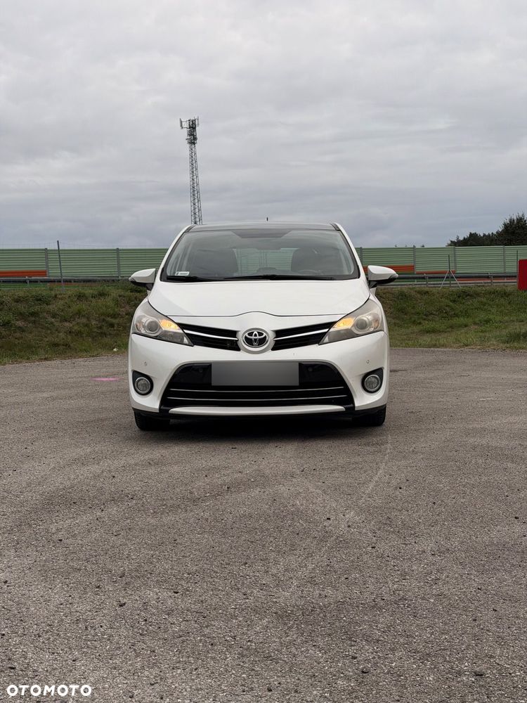 Toyota Verso 2.0 D-4D 7-Sitzer Life - 2