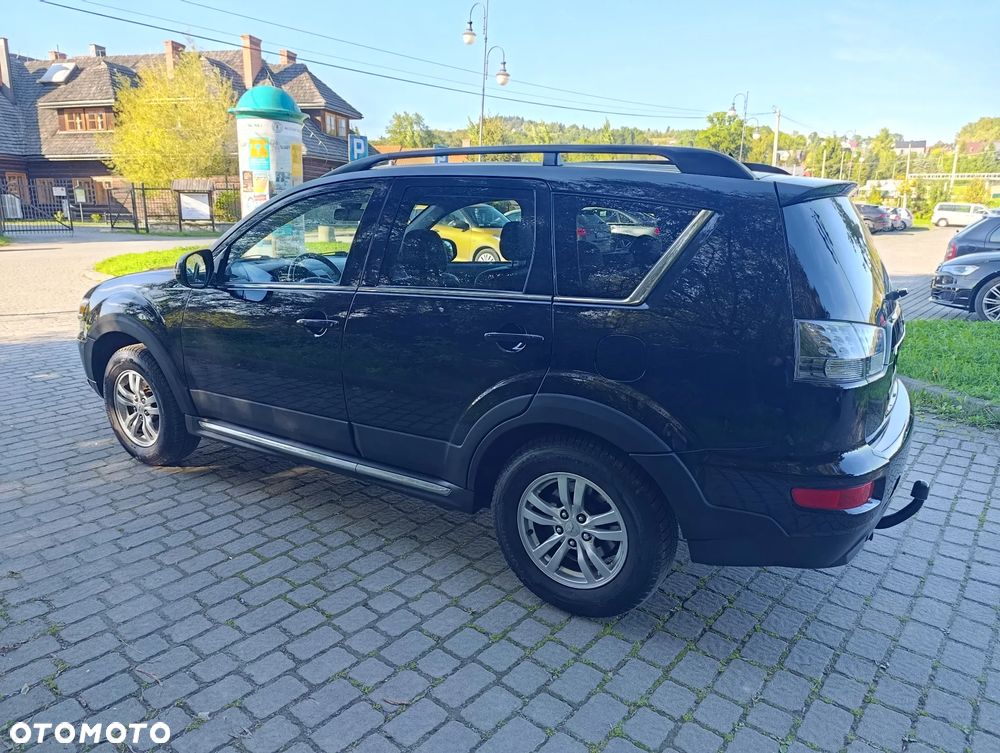 Mitsubishi Outlander 2.2 DI-D 4WD Automatik Invite - 11