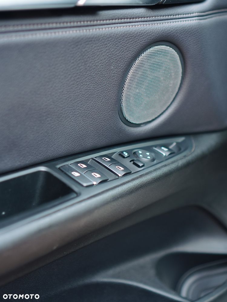 BMW X5 xDrive35i - 27