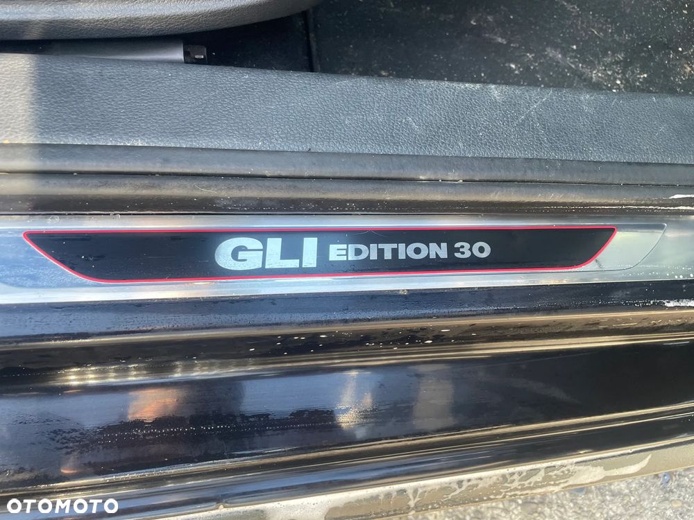 Volkswagen Jetta 2.0 Turbo FSI DSG Sportline - 19