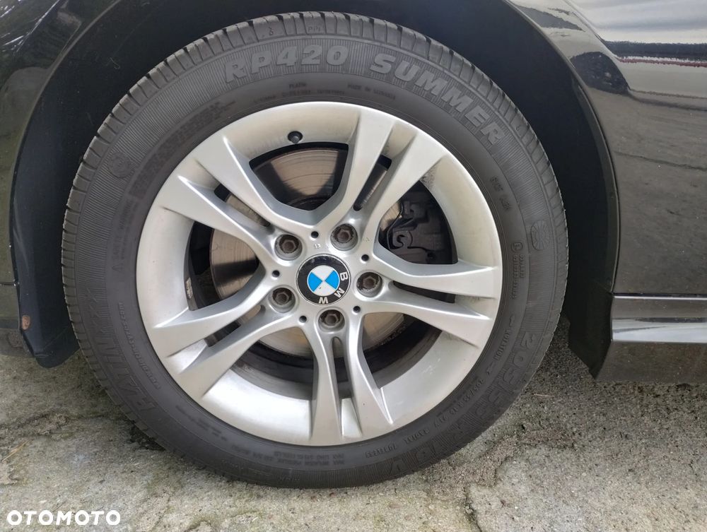 BMW Seria 3 318d - 20