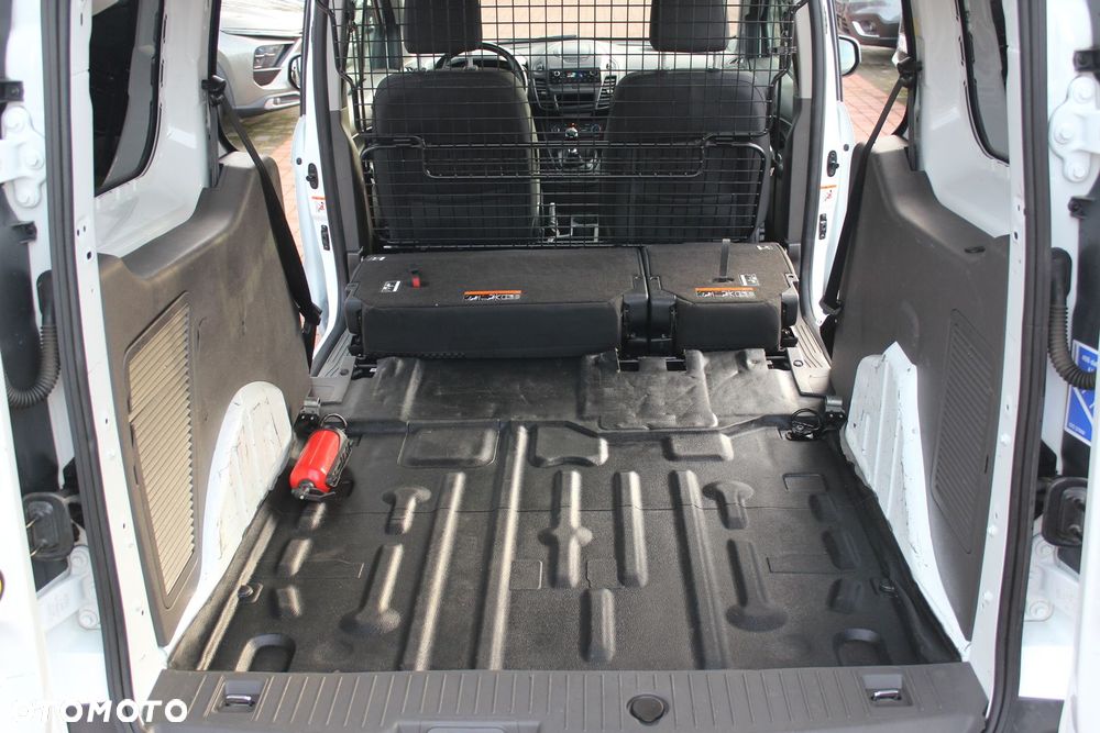 Ford Transit Connect - 9