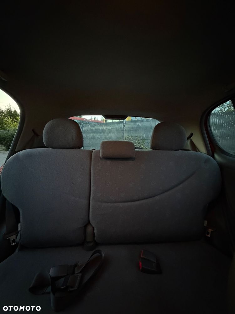 Toyota Yaris 1.0 Base - 9