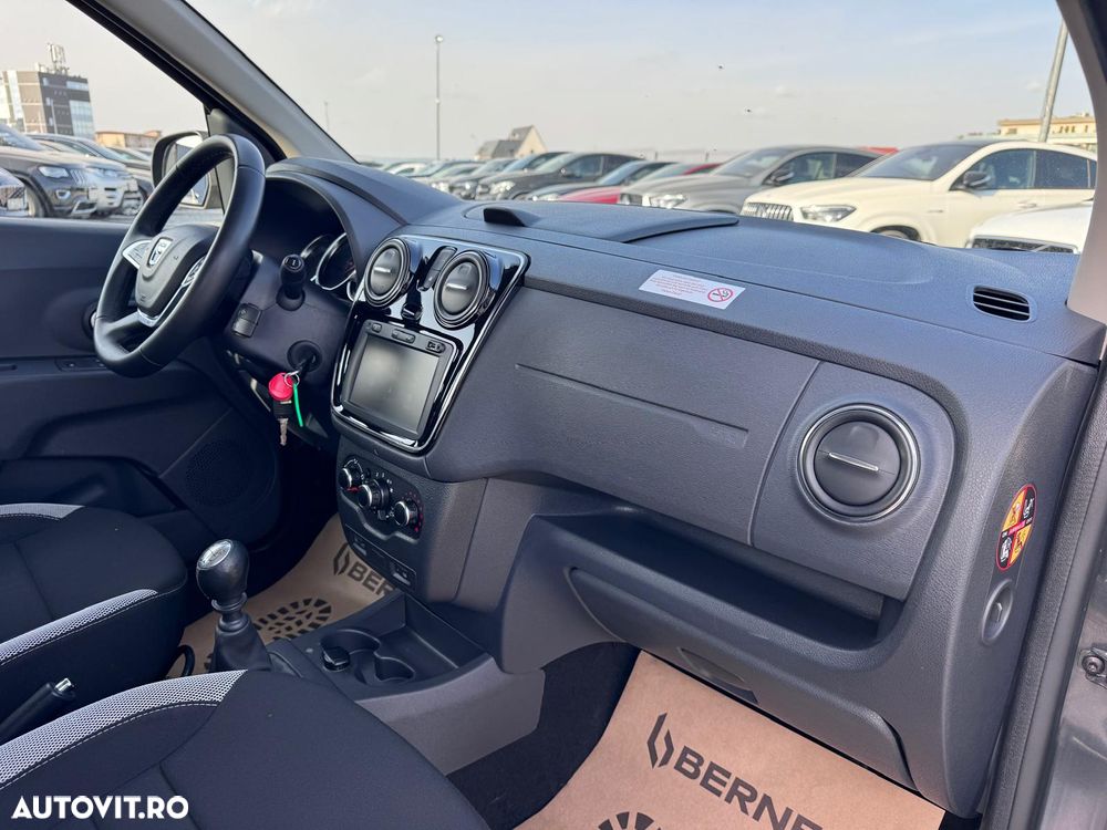 Dacia Lodgy 1.5 Blue dCi Stepway - 11