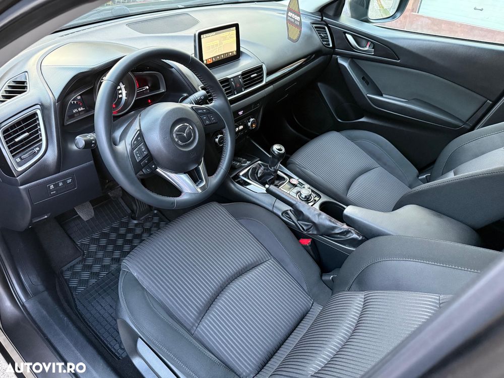 Mazda 3 - 8
