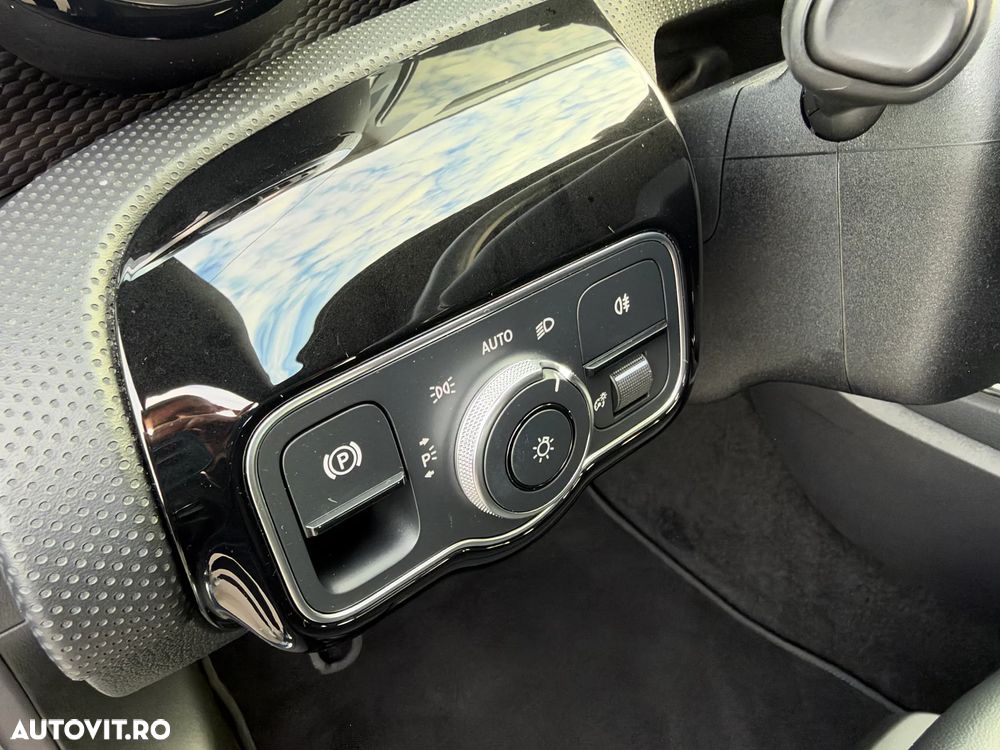 Mercedes-Benz CLA 200 - 28