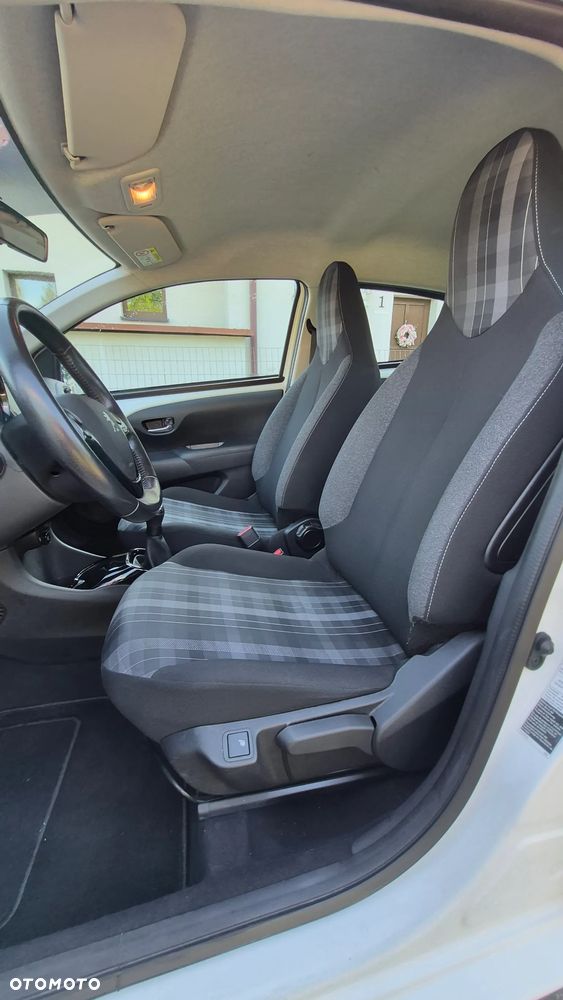 Peugeot 108 VTI 72 Allure - 21