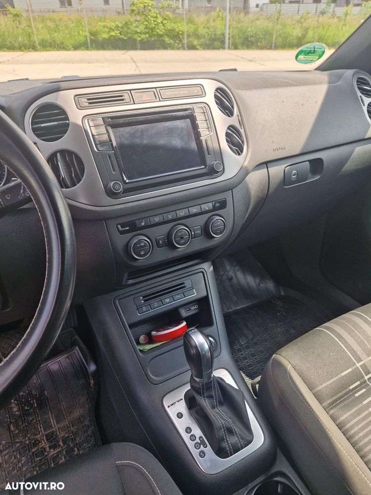 Volkswagen Tiguan - 11