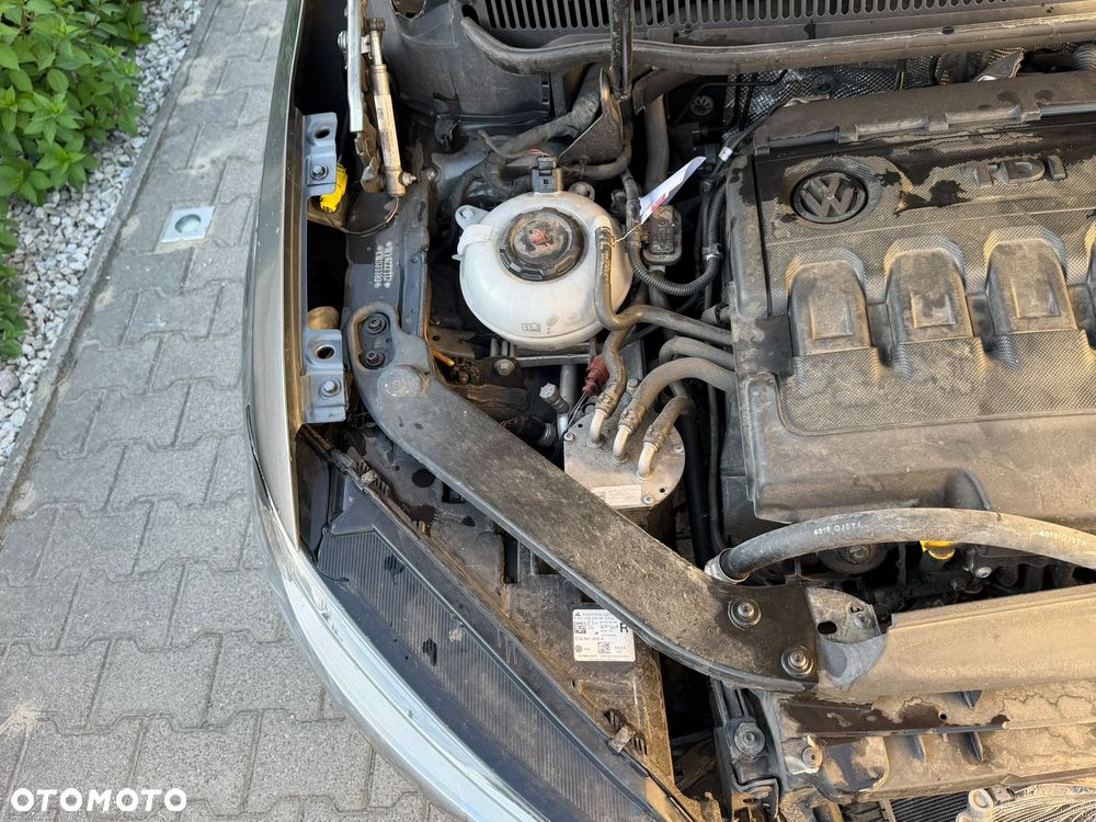 Volkswagen Touran 1.6 TDI SCR Join - 11