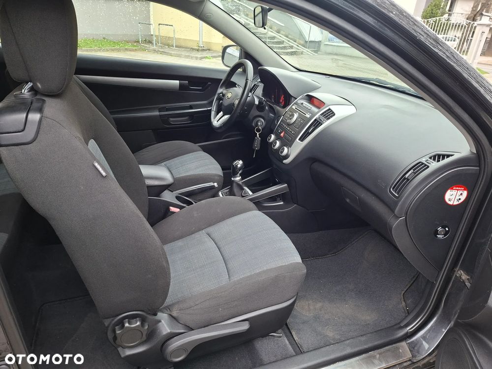 Kia ProCeed 1.6 Crdi Comfort + - 24