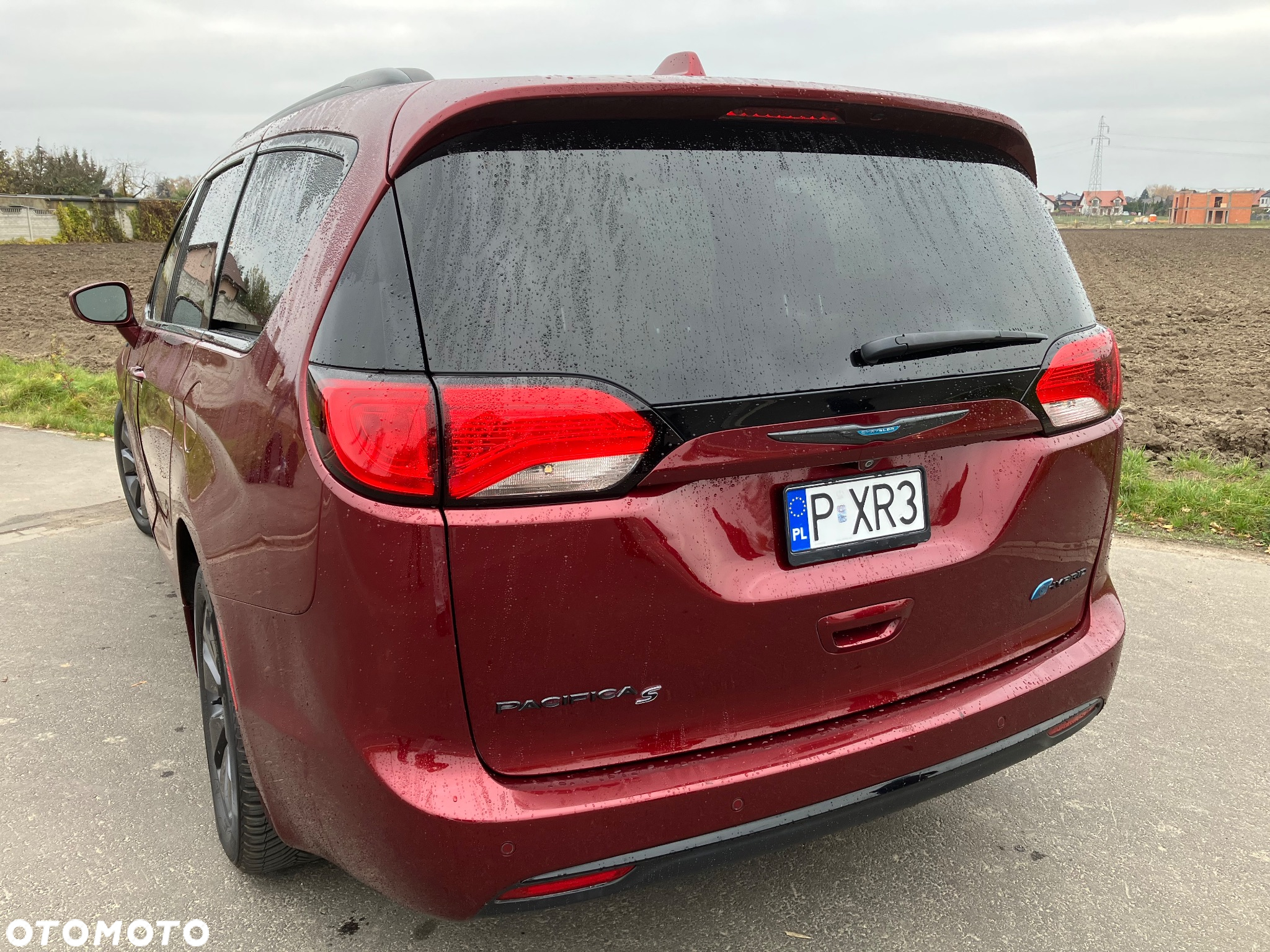 Chrysler Pacifica - 4