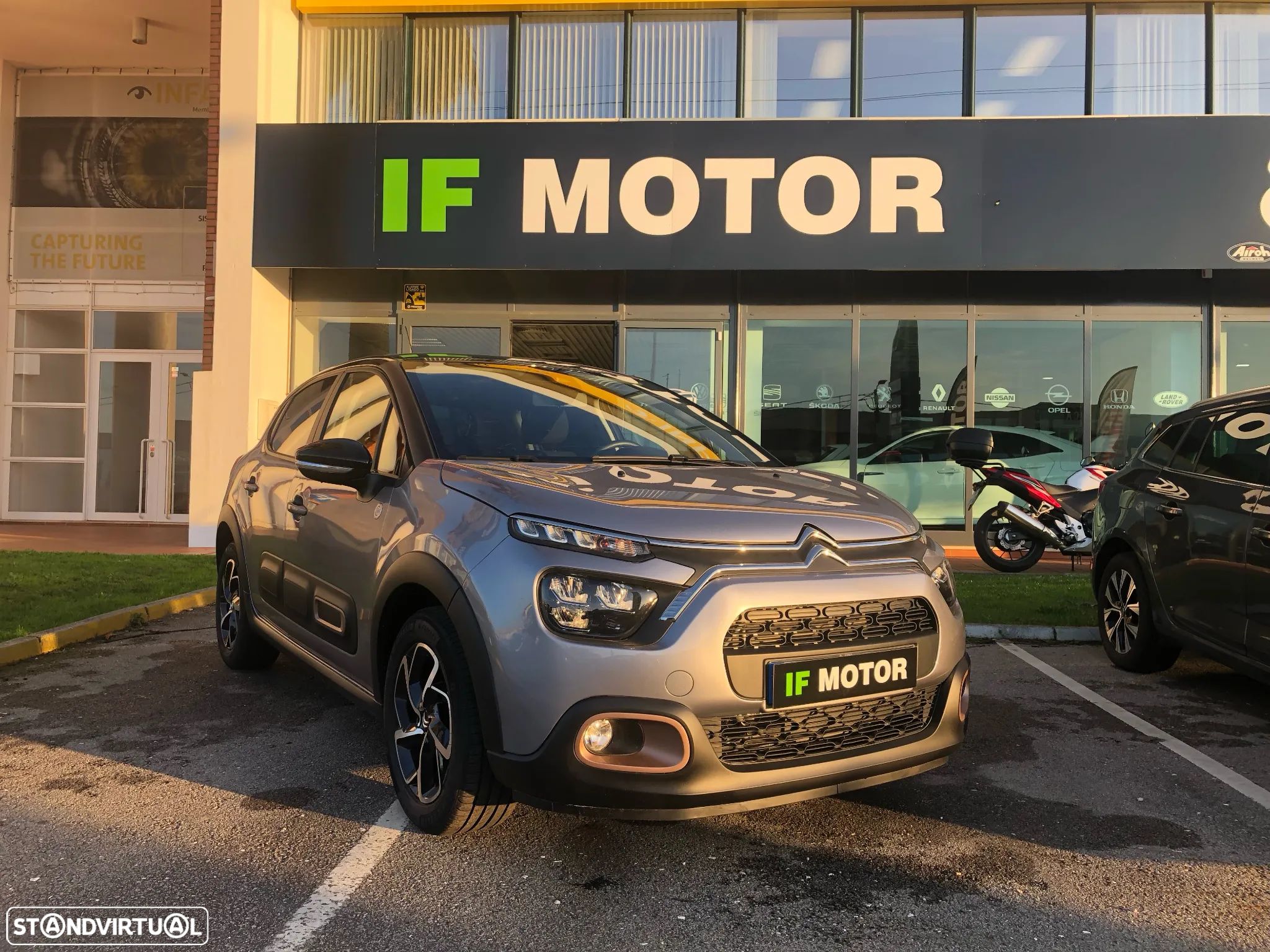 Citroën C3 1.2 PureTech C-Series - 1