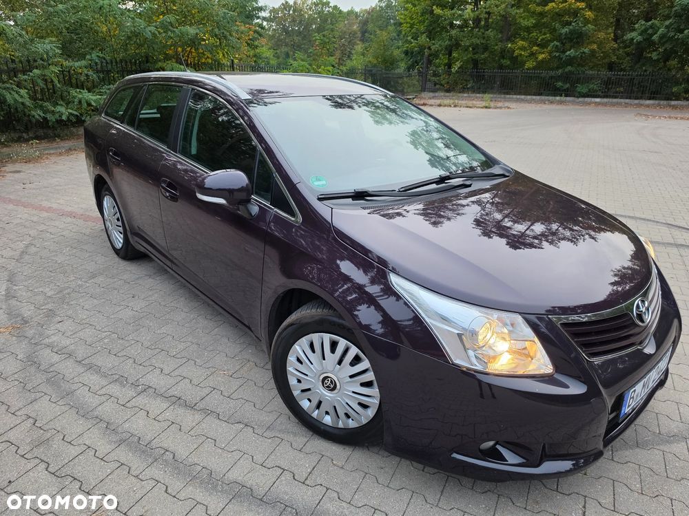 Toyota Avensis - 12