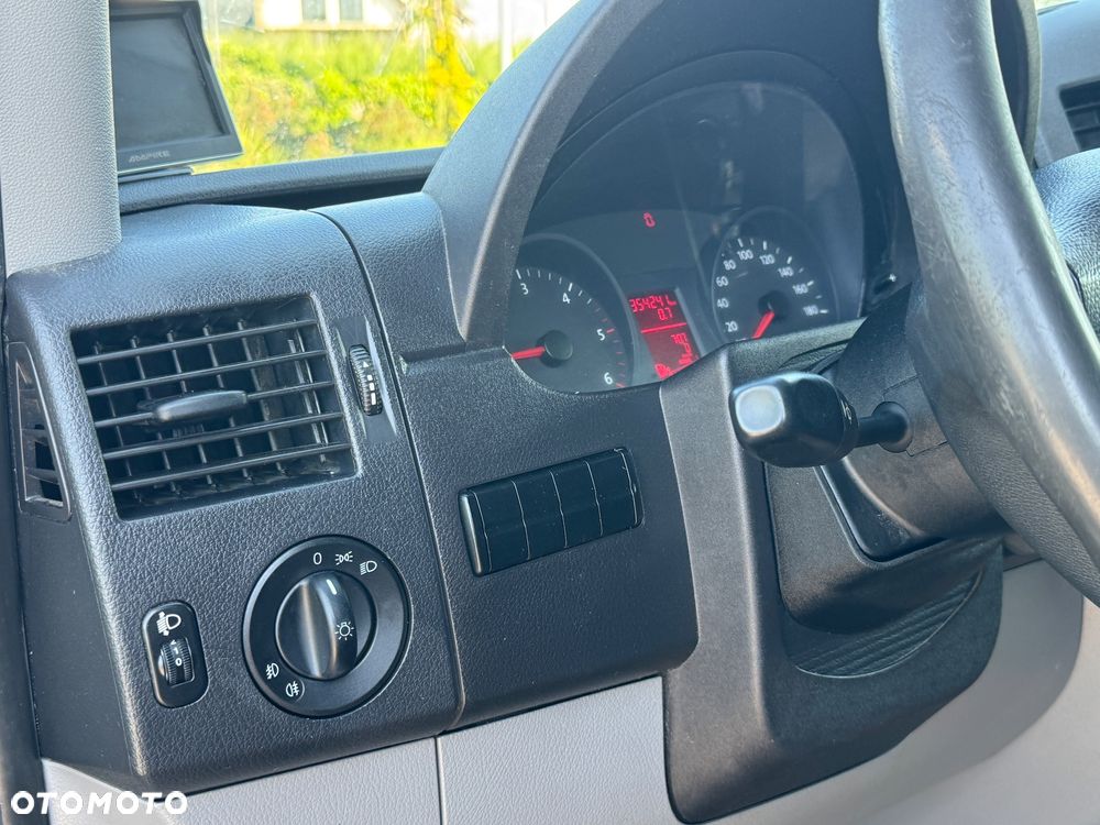Volkswagen CRAFTER - 12