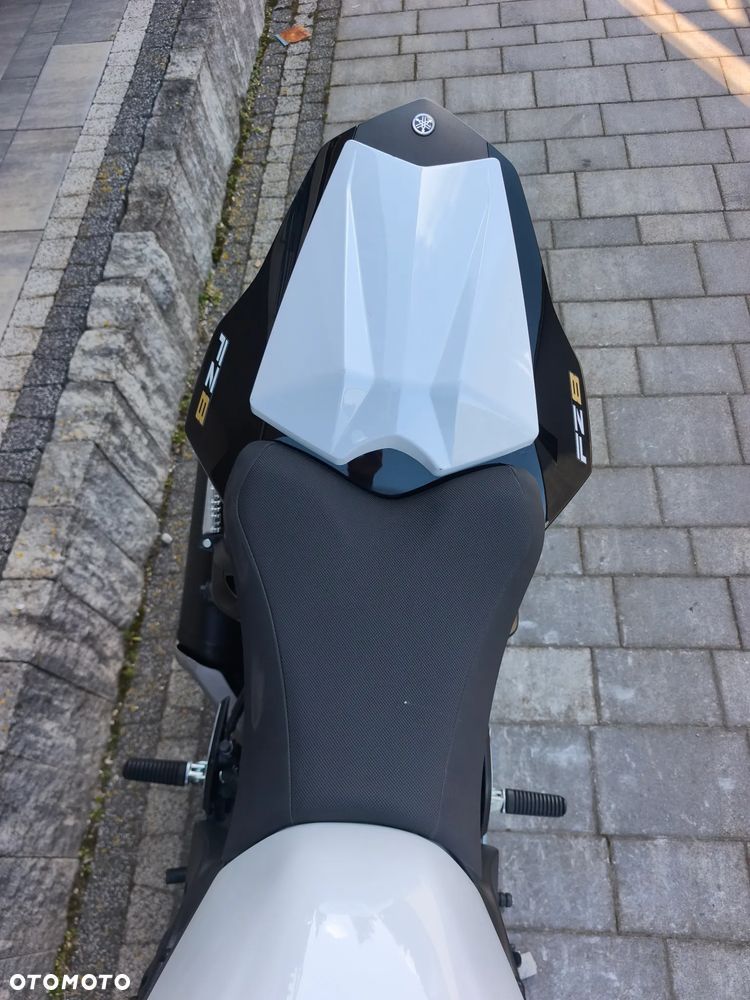 Yamaha FZ8 - 26