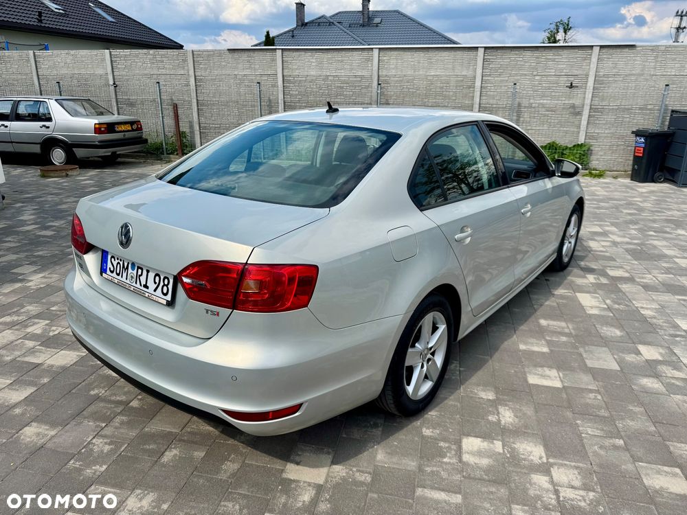 Volkswagen Jetta - 19