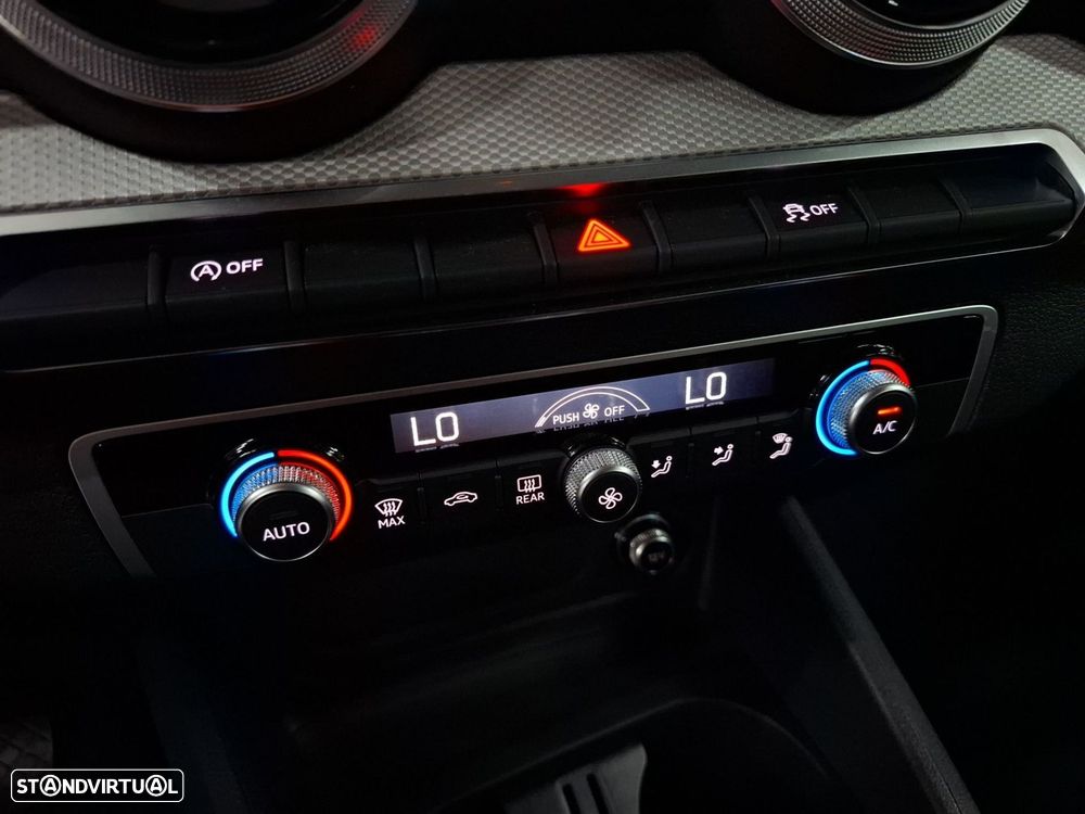 Audi Q2 30 TFSI SE Business - 19