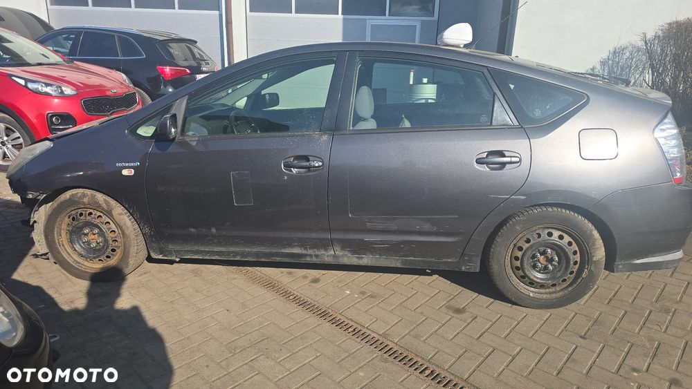 Toyota Prius 1.5 VVT-i Sol - 4