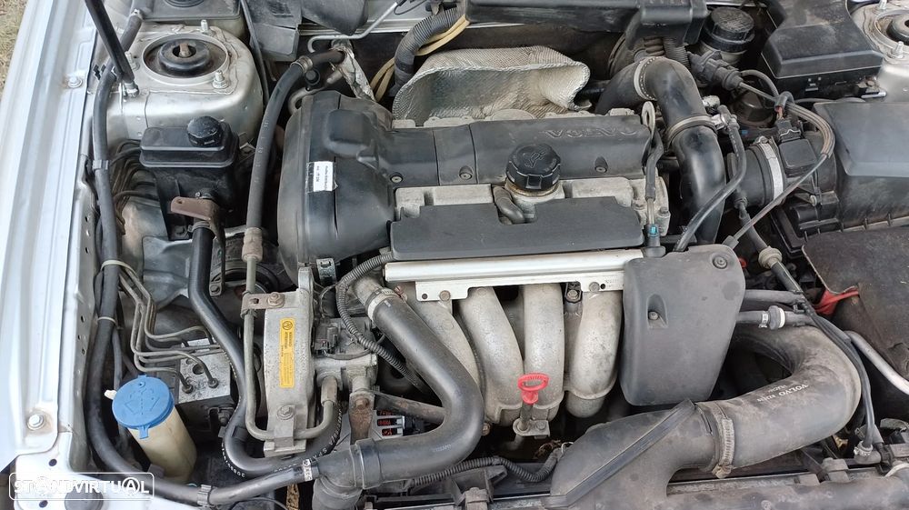 Volvo V40 Cross Country - 9