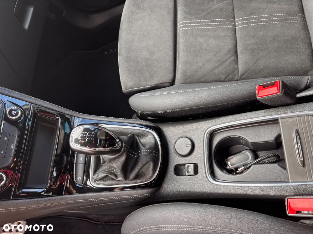 Opel Astra 1.2 Turbo Start/Stop Ultimate - 25