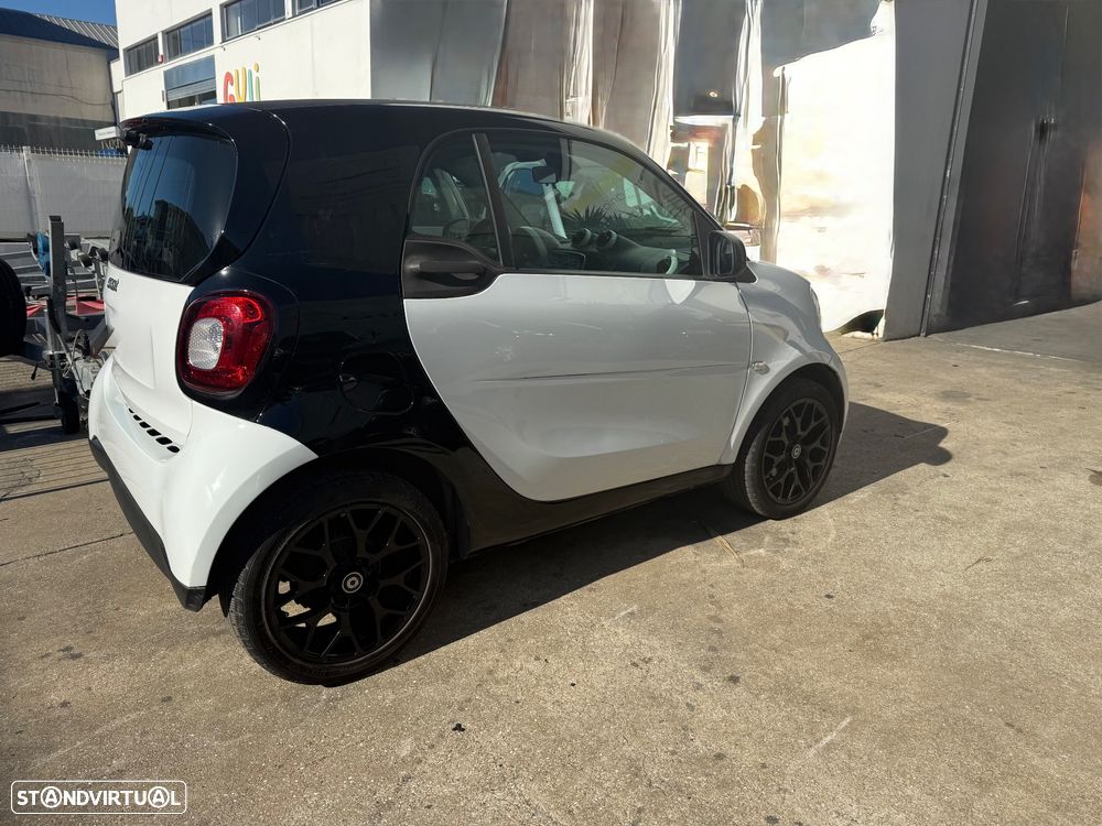 Smart ForTwo Coupé 1.0 mhd Passion 71 - 2