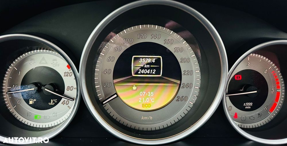 Mercedes-Benz C 200 CDI DPF (BlueEFFICIENCY) Avantgarde - 27