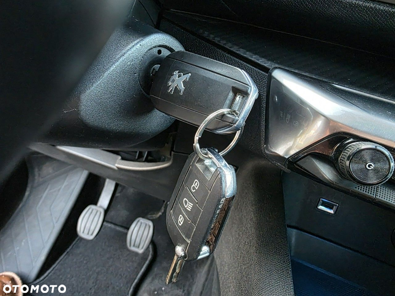Peugeot 3008 - 18