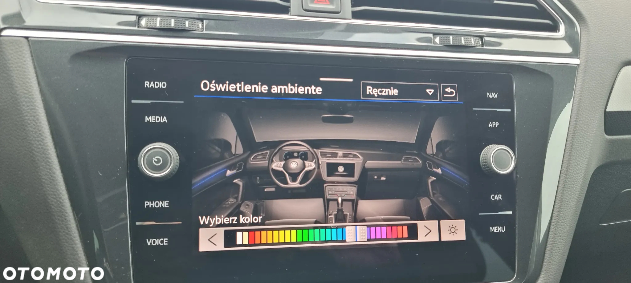 Volkswagen Tiguan 2.0 TDI SCR 4MOTION DSG Elegance - 13