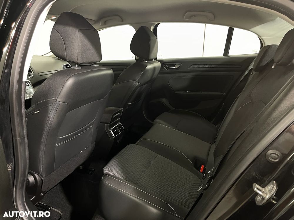 Renault Megane TCe 140 GPF Equilibre - 12