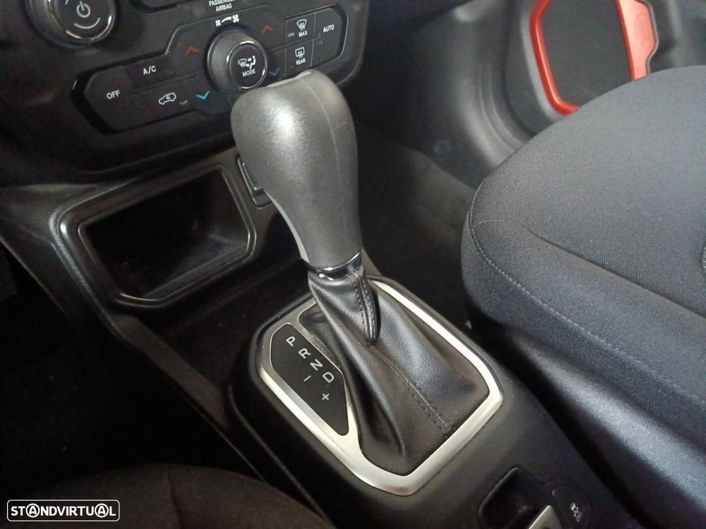 Jeep Renegade 1.3 T Longitude DCT - 18