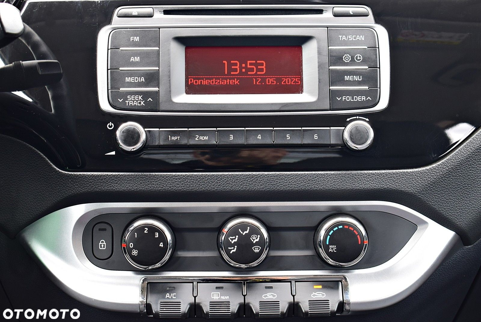 Kia Rio - 19