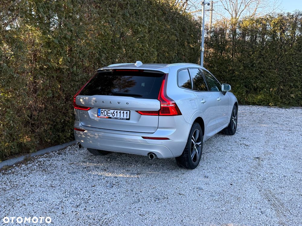 Volvo XC 60 B4 D Geartronic Momentum Pro - 4