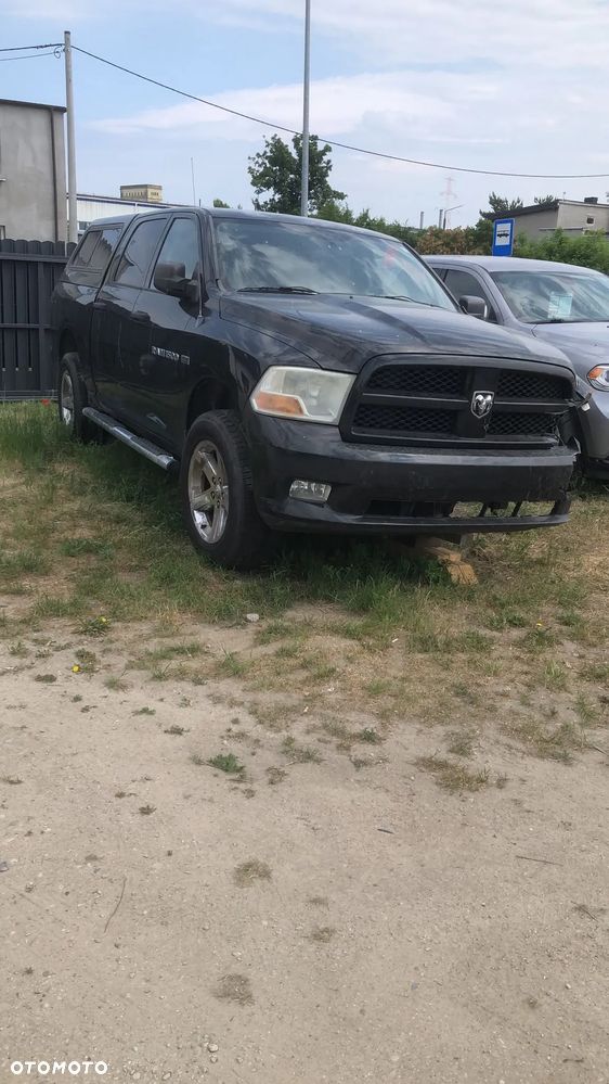 Dodge RAM 5.7 4x4 - 14
