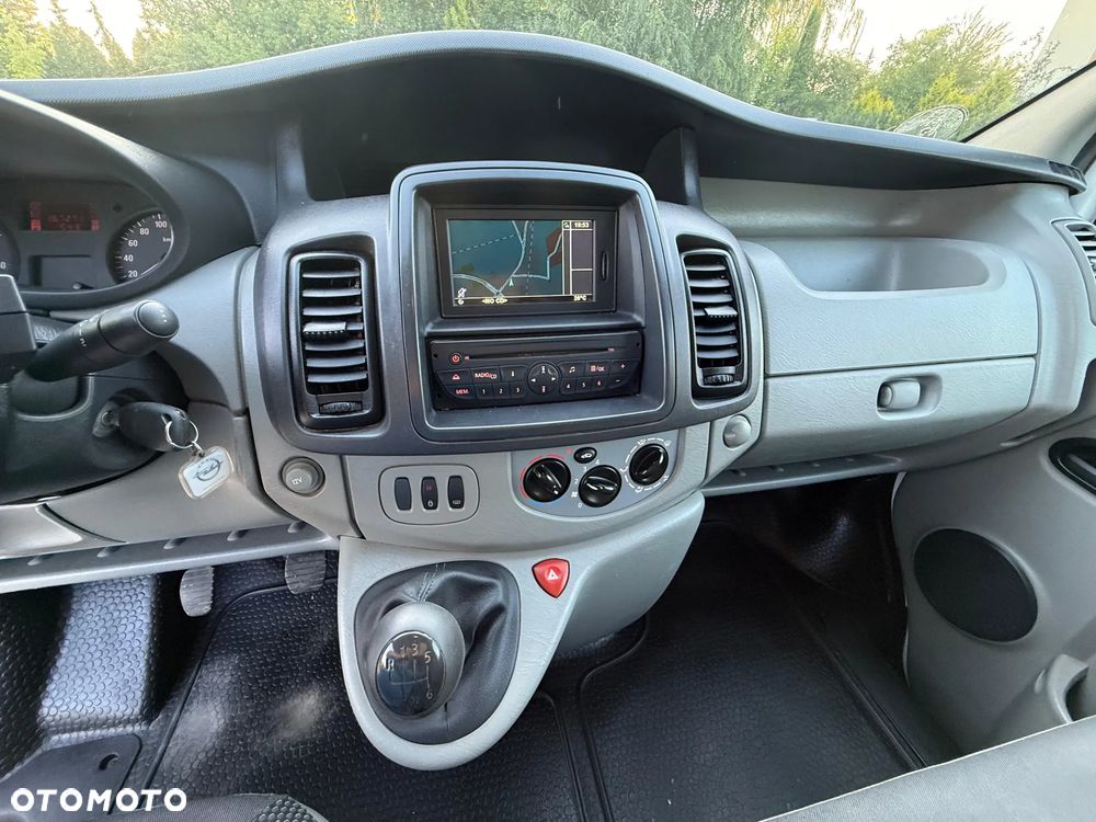 Opel VIVARO - 32