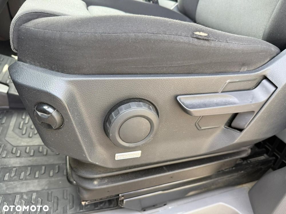 Volkswagen Crafter 35 furgon 140KM 3640 - 16