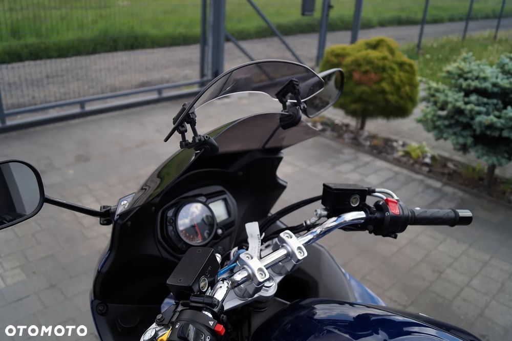 Suzuki GSX - 14